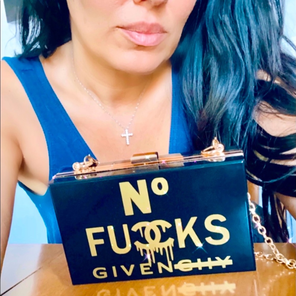 Women’s Clutch/Crossbody handbag